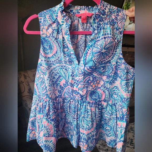 NWOT!! Lilly Pulitzer Nivella Ruffle Hem top S - Picture 3 of 3